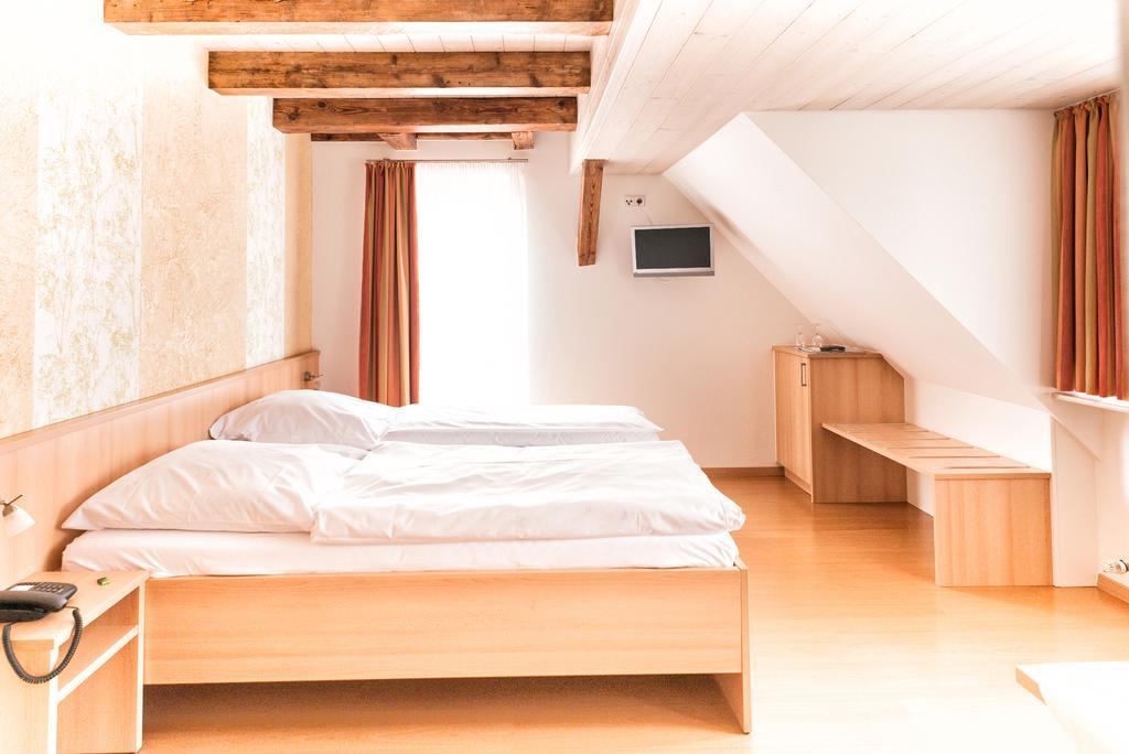 Gasthof Zum Lamm Gomadingen Екстер'єр фото
